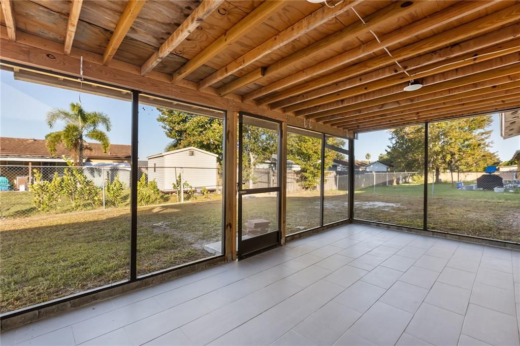 For Rent: $2,600 (4 beds, 2 baths, 1390 Square Feet)