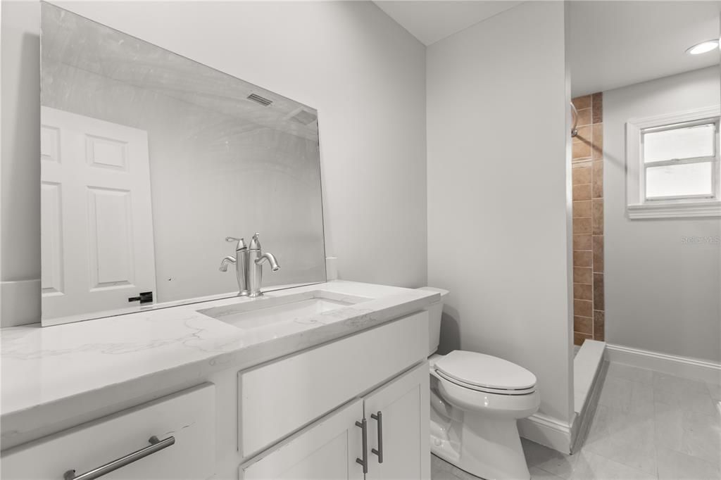 For Rent: $2,600 (4 beds, 2 baths, 1390 Square Feet)