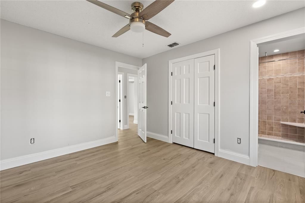 For Rent: $2,600 (4 beds, 2 baths, 1390 Square Feet)