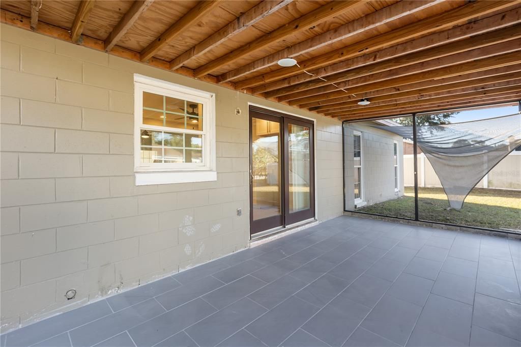 For Rent: $2,600 (4 beds, 2 baths, 1390 Square Feet)