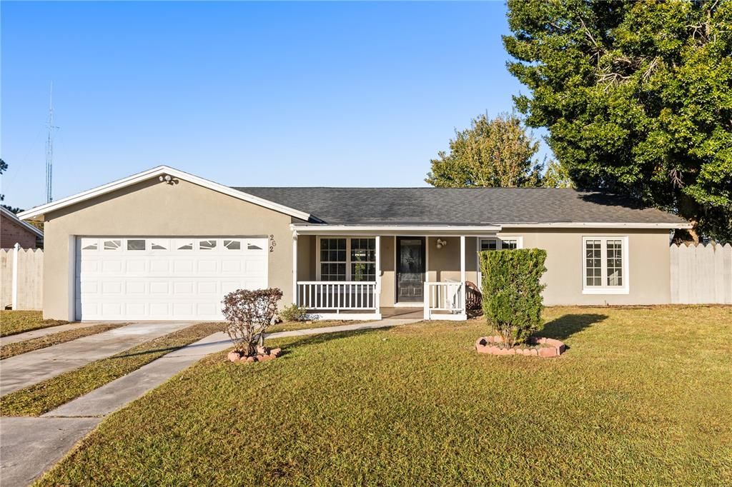 For Rent: $2,600 (4 beds, 2 baths, 1390 Square Feet)