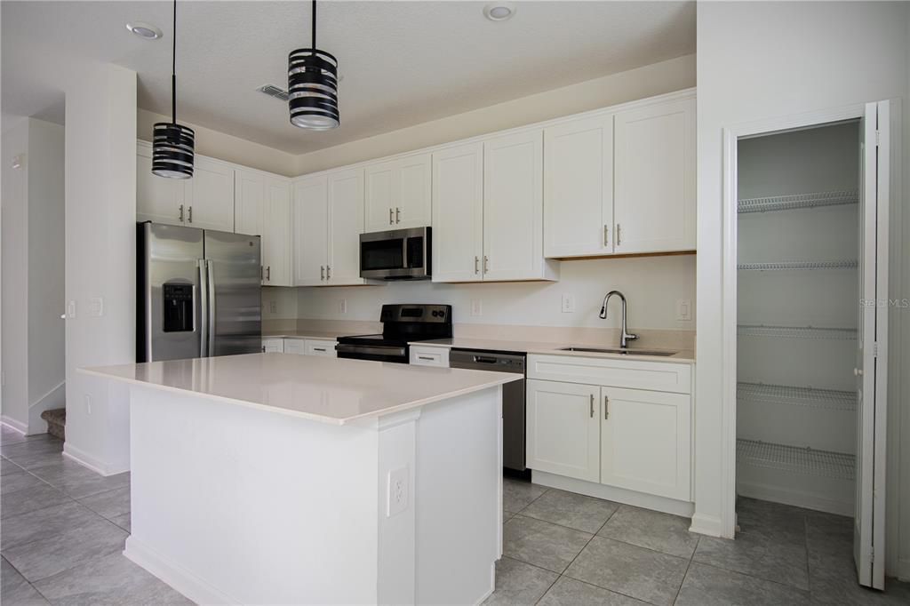 Active With Contract: $2,100 (3 beds, 2 baths, 1793 Square Feet)