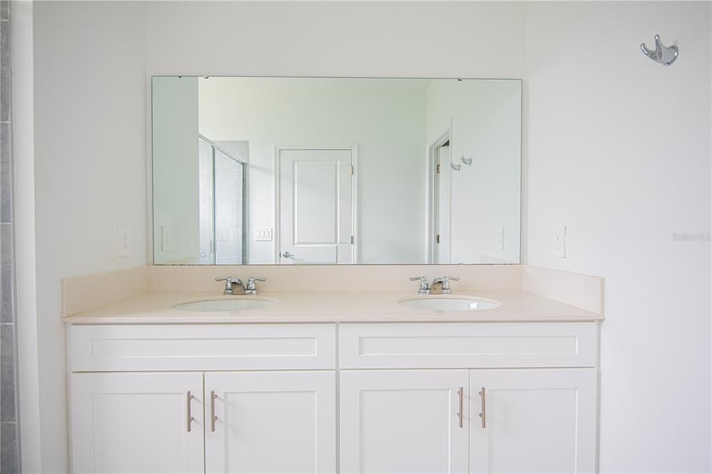 Active With Contract: $2,100 (3 beds, 2 baths, 1793 Square Feet)