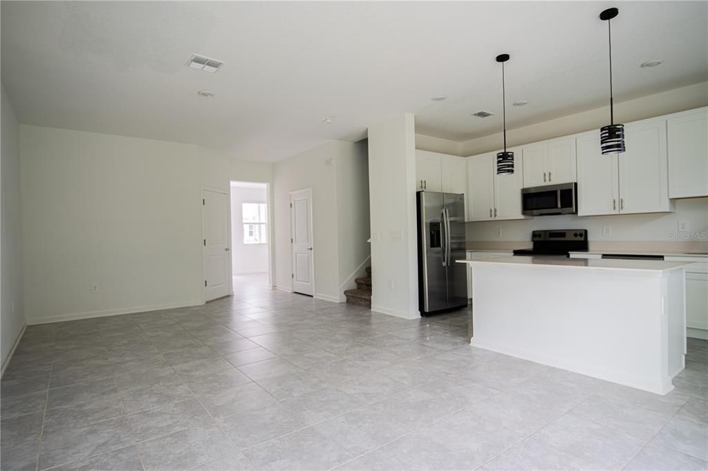 Active With Contract: $2,100 (3 beds, 2 baths, 1793 Square Feet)