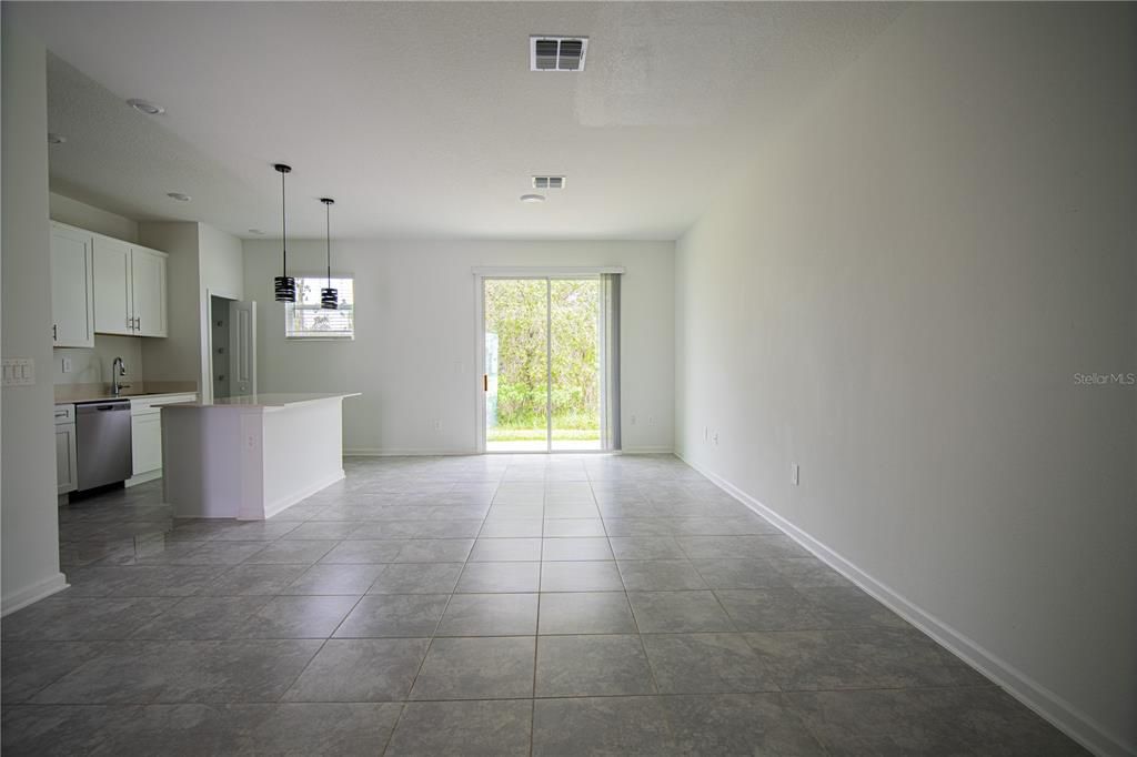Active With Contract: $2,100 (3 beds, 2 baths, 1793 Square Feet)