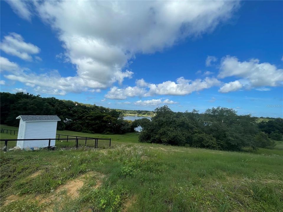 待售: $185,000 (1.77 acres)