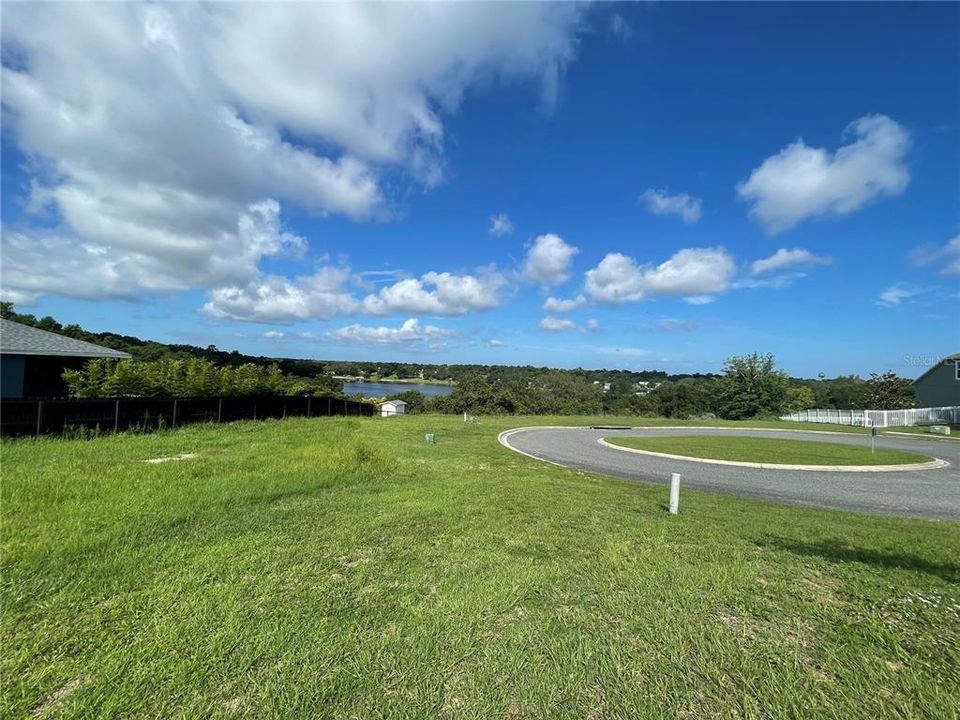 待售: $185,000 (1.77 acres)