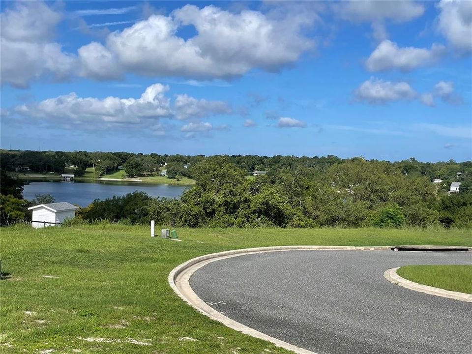 待售: $185,000 (1.77 acres)