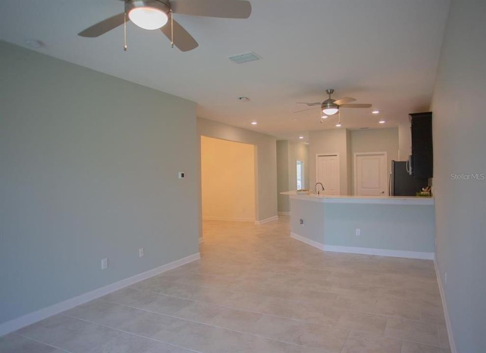 En Venta: $240,000 (2 camas, 2 baños, 1385 Pies cuadrados)