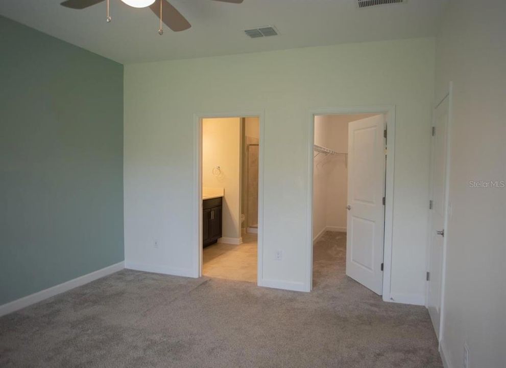 En Venta: $240,000 (2 camas, 2 baños, 1385 Pies cuadrados)