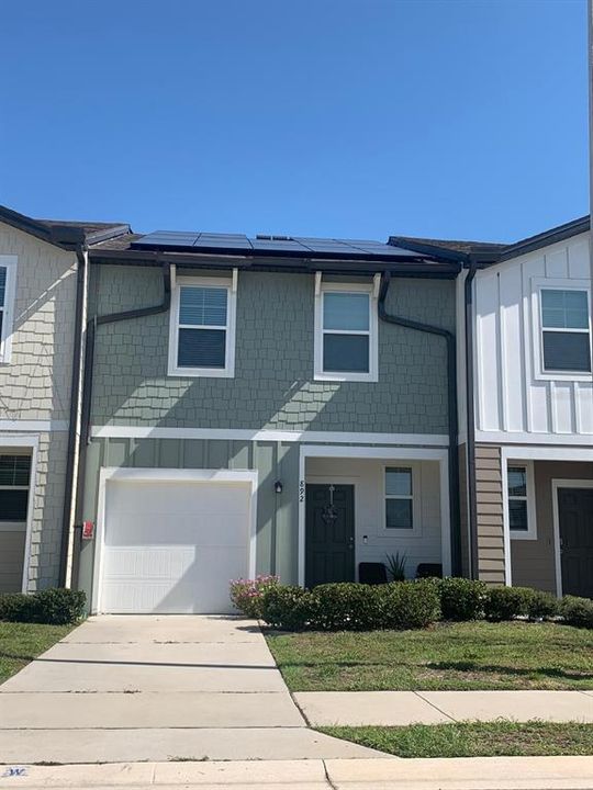 Active With Contract: $263,500 (3 beds, 2 baths, 1404 Square Feet)