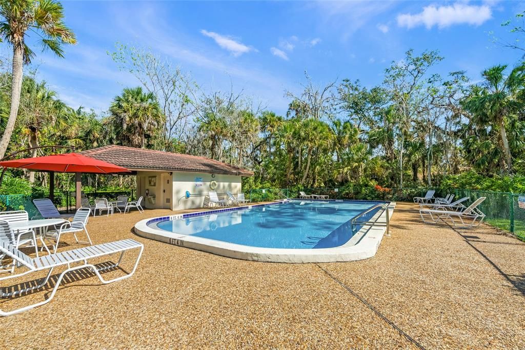 Active With Contract: $299,000 (3 beds, 2 baths, 1679 Square Feet)