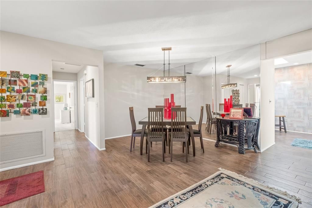 Active With Contract: $299,000 (3 beds, 2 baths, 1679 Square Feet)