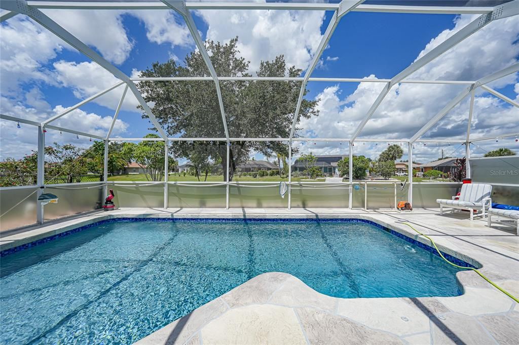 合同活跃: $350,000 (3 贝兹, 2 浴室, 1671 平方英尺)