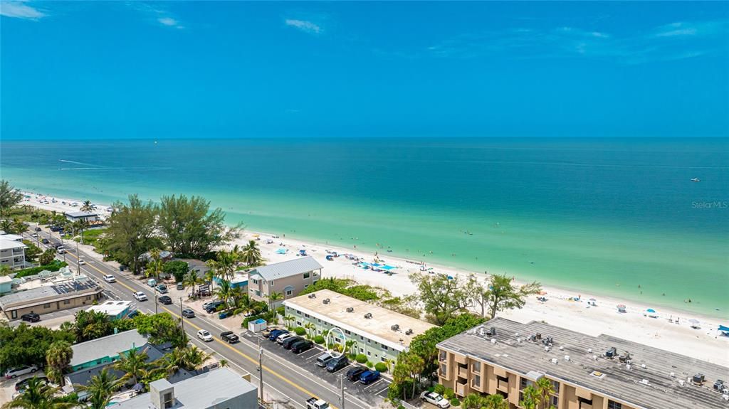 待售: $745,000 (2 贝兹, 1 浴室, 651 平方英尺)