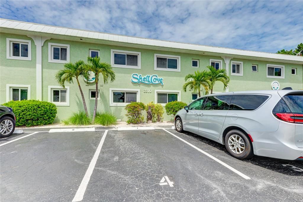 待售: $745,000 (2 贝兹, 1 浴室, 651 平方英尺)