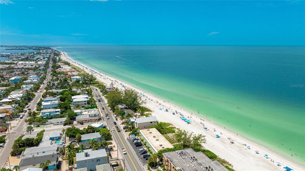 待售: $745,000 (2 贝兹, 1 浴室, 651 平方英尺)