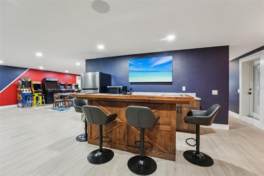 待售: $2,725,000 (7 贝兹, 6 浴室, 8047 平方英尺)