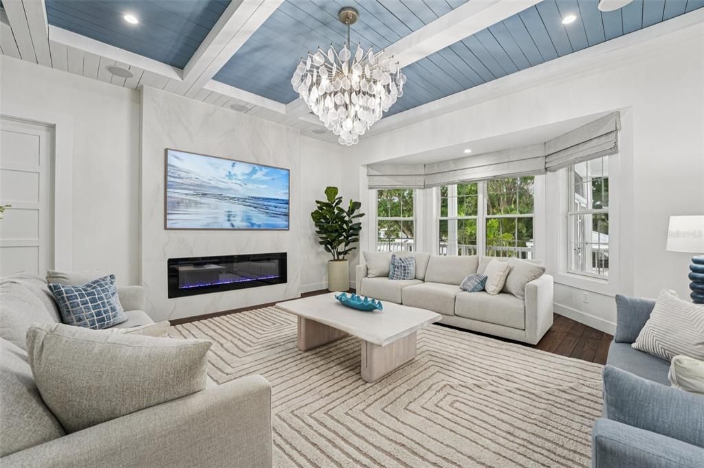 待售: $2,725,000 (7 贝兹, 6 浴室, 8047 平方英尺)