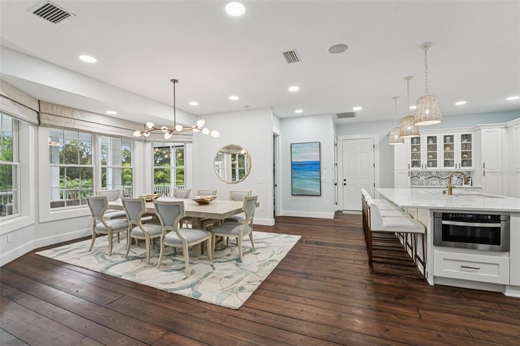 待售: $2,725,000 (7 贝兹, 6 浴室, 8047 平方英尺)