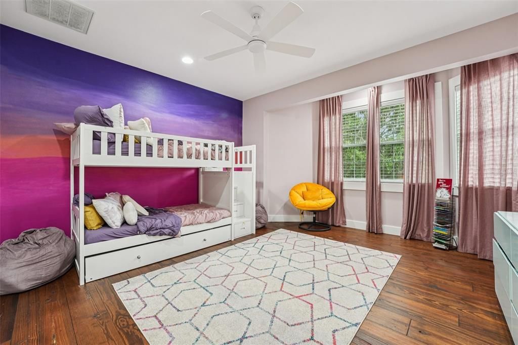 待售: $2,725,000 (7 贝兹, 6 浴室, 8047 平方英尺)