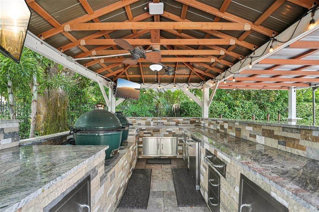 待售: $2,725,000 (7 贝兹, 6 浴室, 8047 平方英尺)