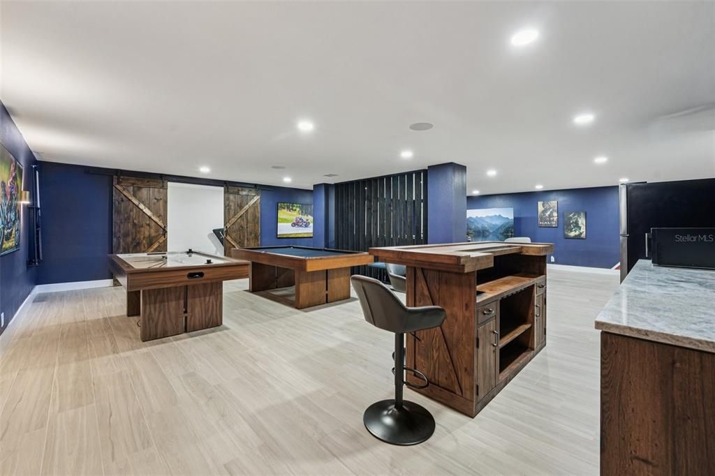 待售: $2,725,000 (7 贝兹, 6 浴室, 8047 平方英尺)