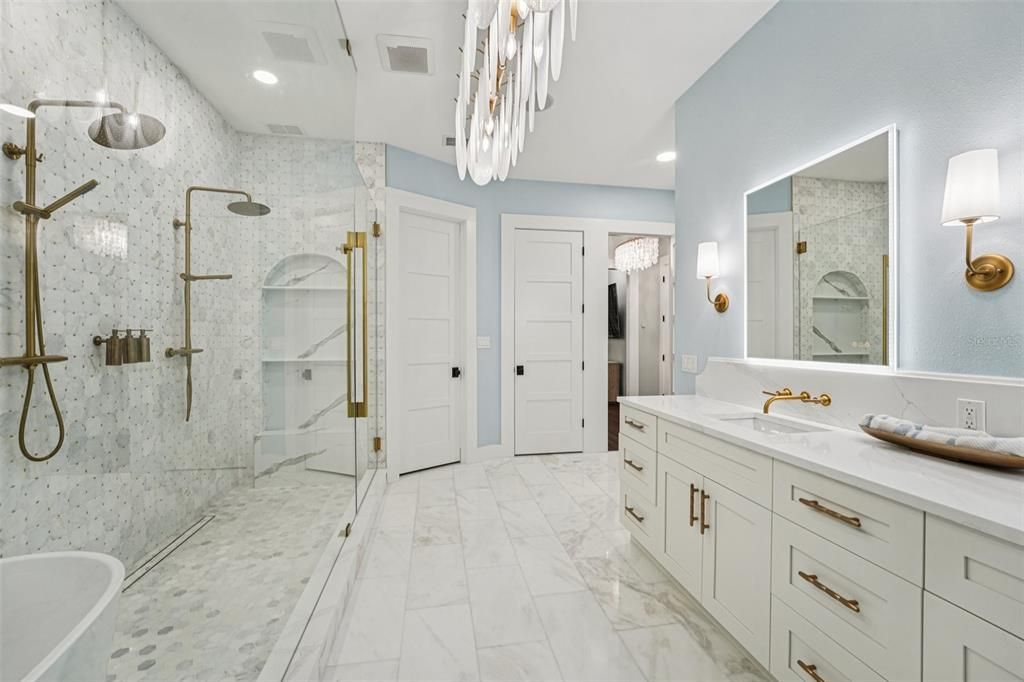 待售: $2,725,000 (7 贝兹, 6 浴室, 8047 平方英尺)