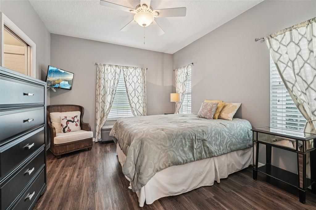 待售: $2,725,000 (7 贝兹, 6 浴室, 8047 平方英尺)