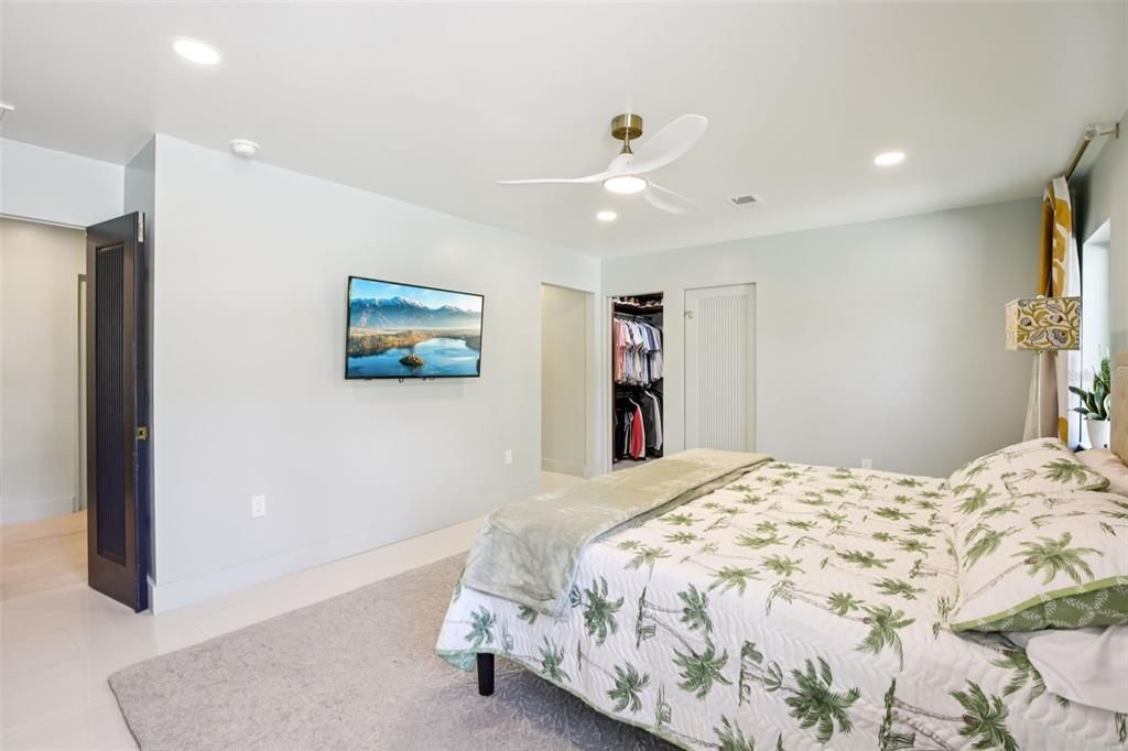 出租: $13,000 (3 贝兹, 2 浴室, 1871 平方英尺)