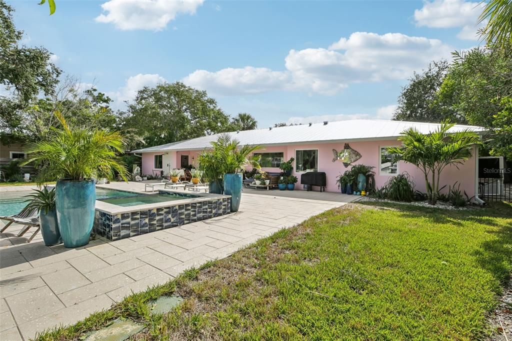 出租: $13,000 (3 贝兹, 2 浴室, 1871 平方英尺)