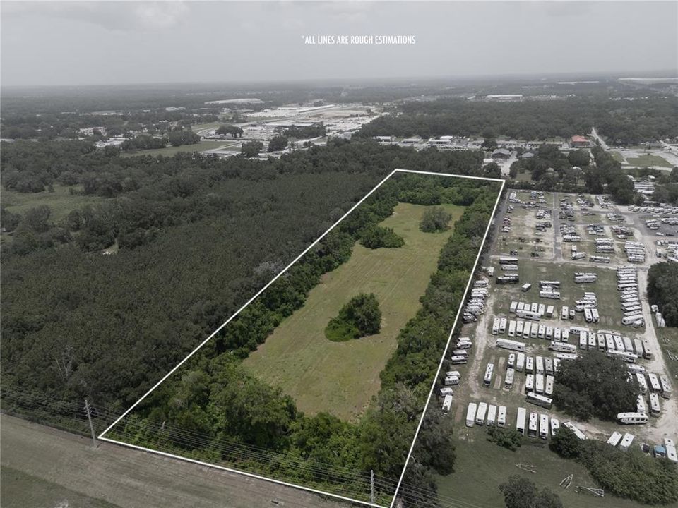 На продажу: $624,999 (11.70 acres)