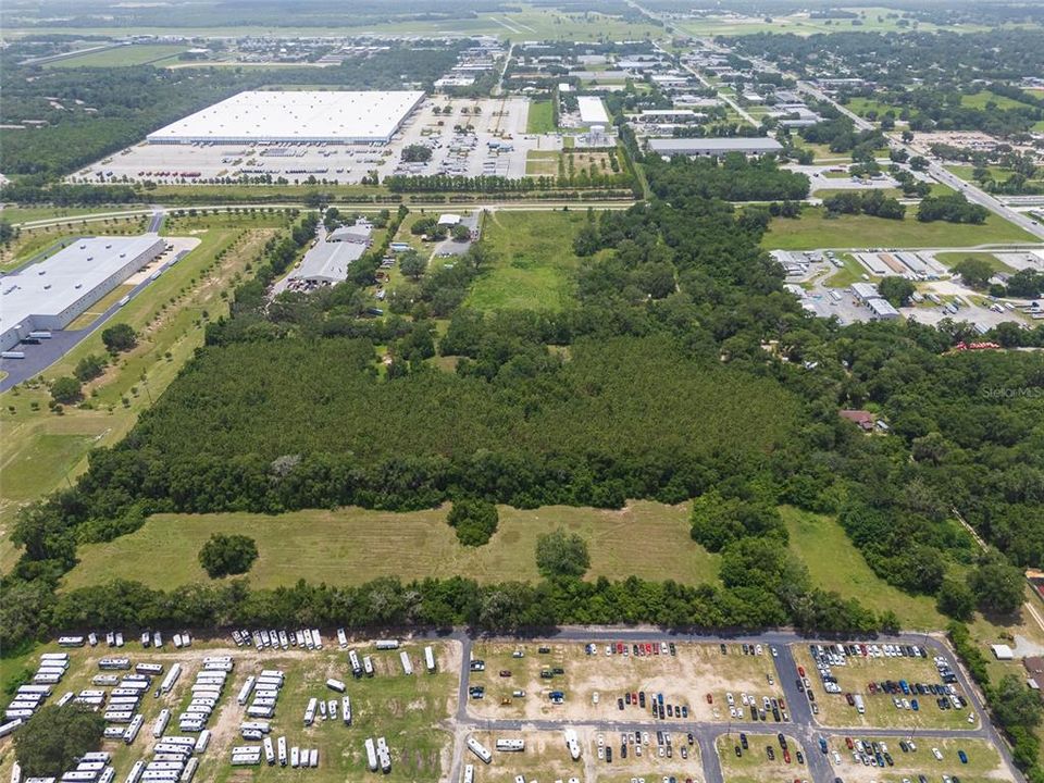 На продажу: $624,999 (11.70 acres)
