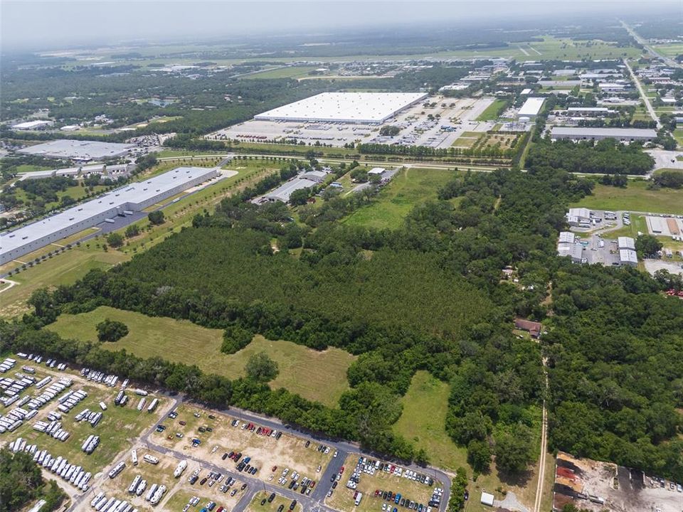 На продажу: $624,999 (11.70 acres)