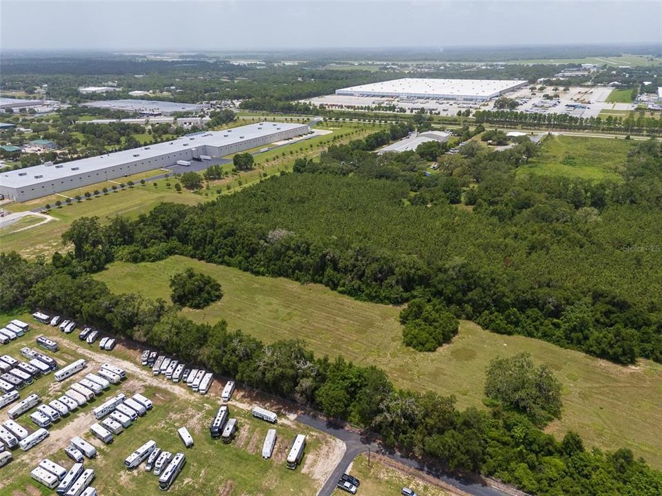 На продажу: $624,999 (11.70 acres)
