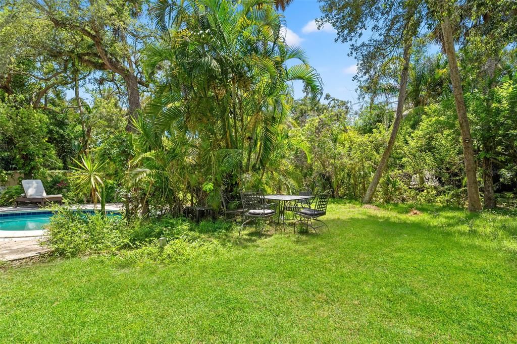 Под контрактом: $999,999 (4 спален, 2 ванн, 2757 Квадратных фут)