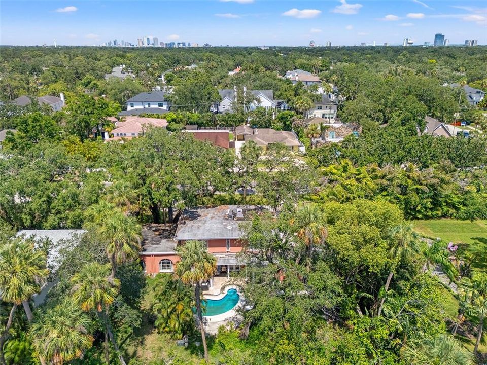 Под контрактом: $999,999 (4 спален, 2 ванн, 2757 Квадратных фут)