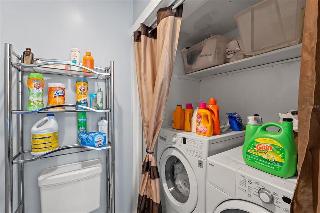 Под контрактом: $999,999 (4 спален, 2 ванн, 2757 Квадратных фут)