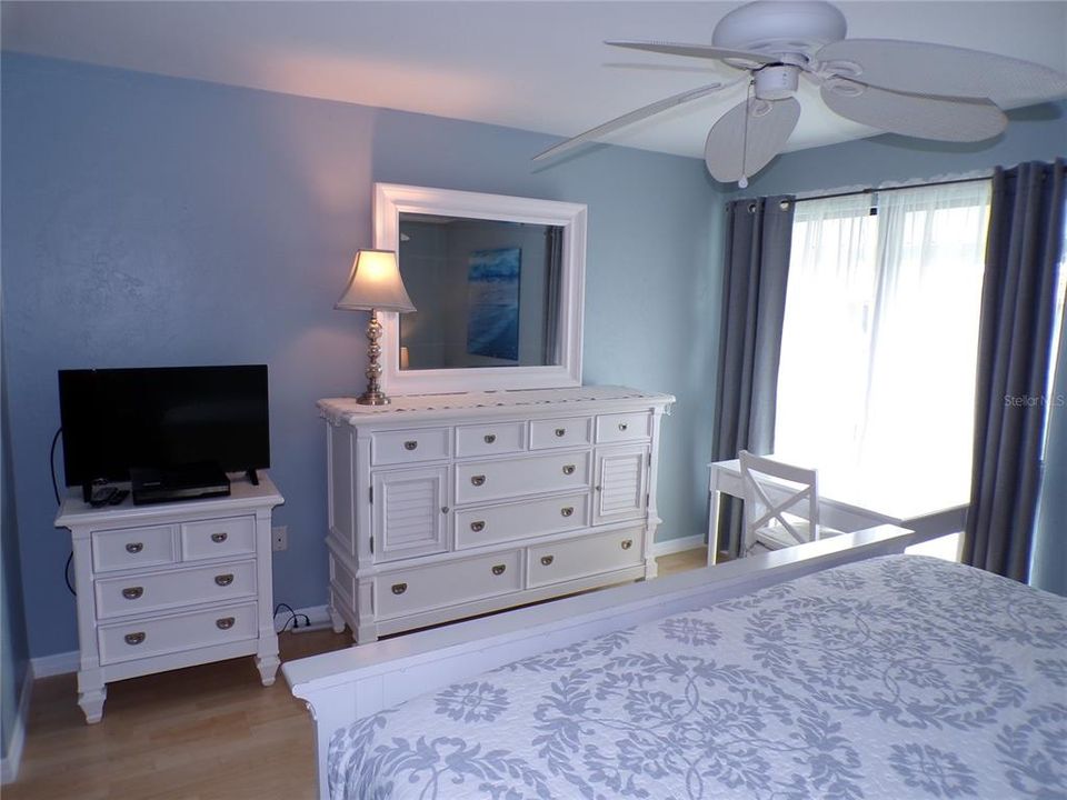 Activo con contrato: $499,000 (2 camas, 2 baños, 1080 Pies cuadrados)