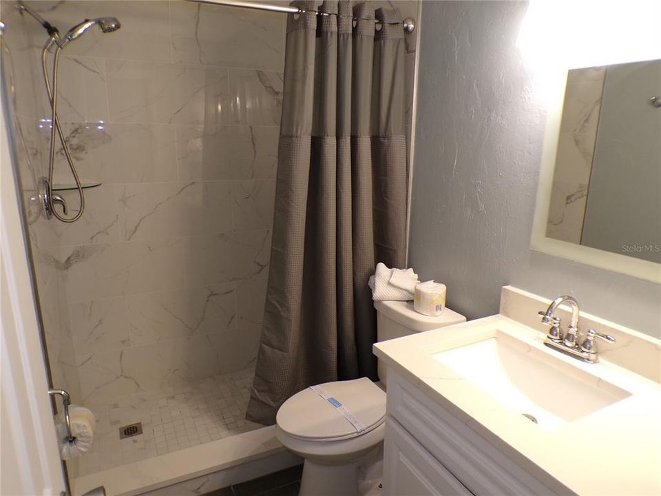 Activo con contrato: $499,000 (2 camas, 2 baños, 1080 Pies cuadrados)