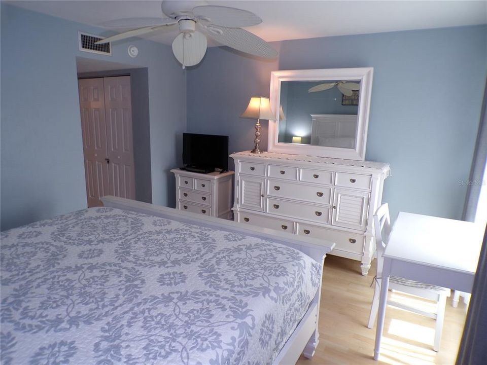 Activo con contrato: $499,000 (2 camas, 2 baños, 1080 Pies cuadrados)