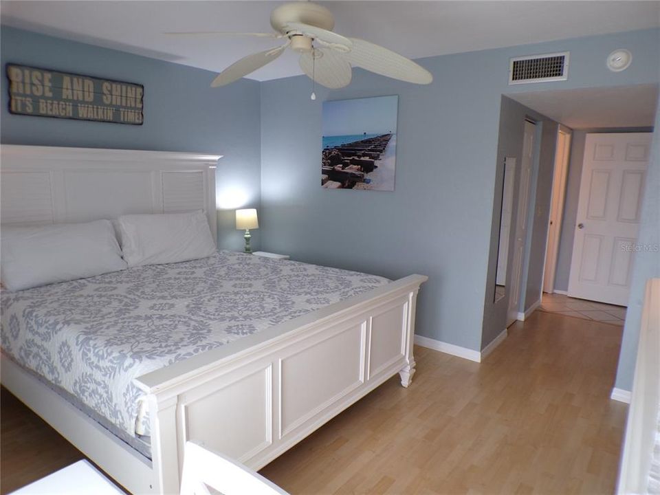 Activo con contrato: $499,000 (2 camas, 2 baños, 1080 Pies cuadrados)