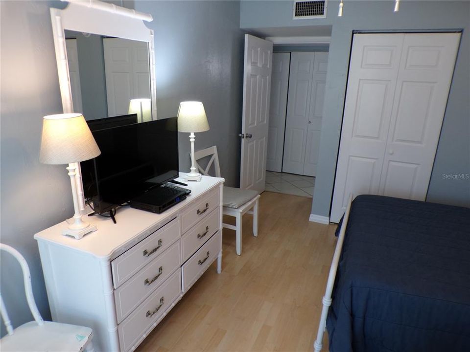 Activo con contrato: $499,000 (2 camas, 2 baños, 1080 Pies cuadrados)