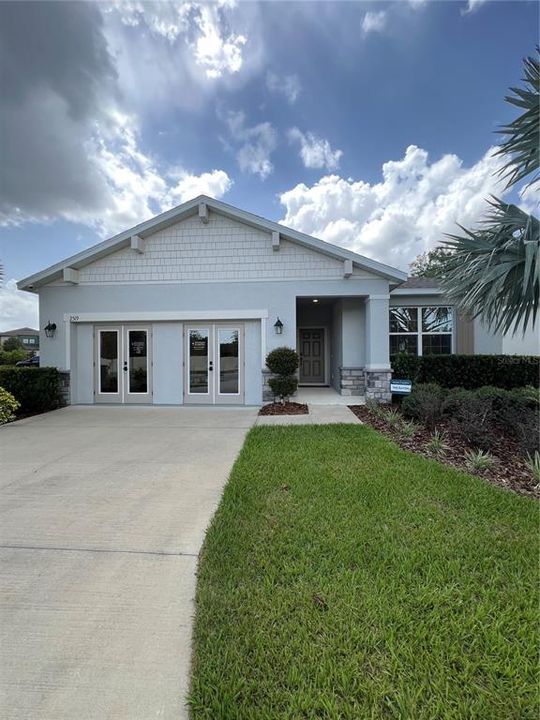 Недавно продано: $359,900 (4 спален, 3 ванн, 2030 Квадратных фут)