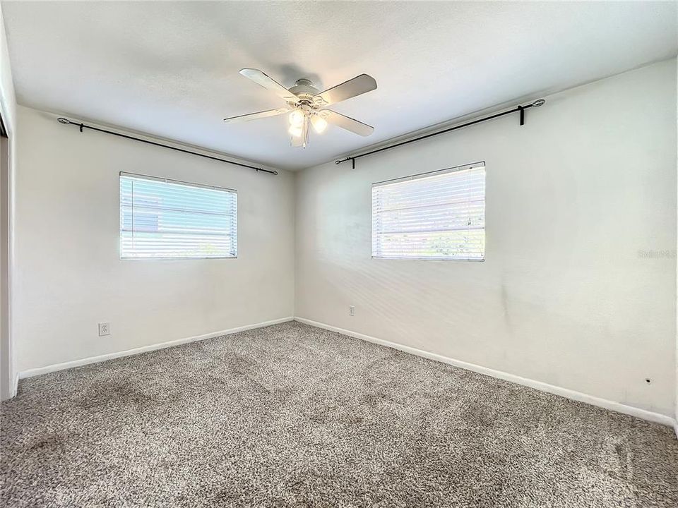 For Sale: $345,000 (4 beds, 2 baths, 1579 Square Feet)