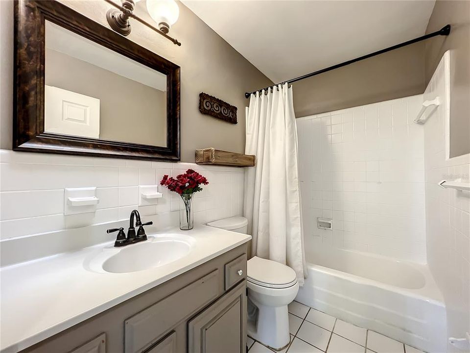 For Sale: $345,000 (4 beds, 2 baths, 1579 Square Feet)