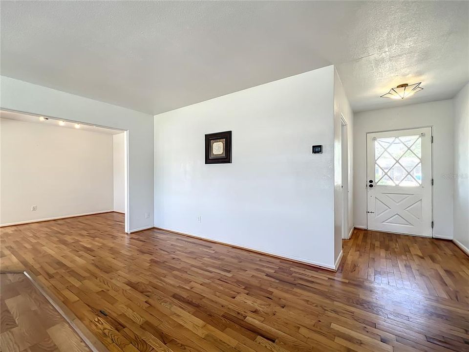 For Sale: $345,000 (4 beds, 2 baths, 1579 Square Feet)