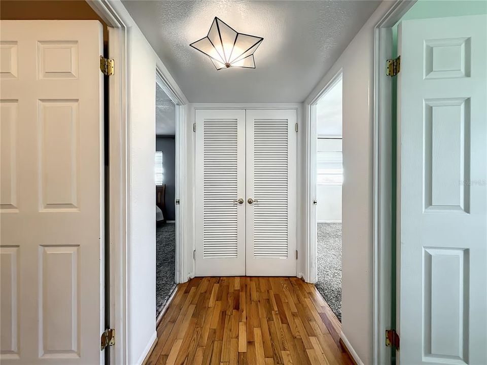 For Sale: $345,000 (4 beds, 2 baths, 1579 Square Feet)