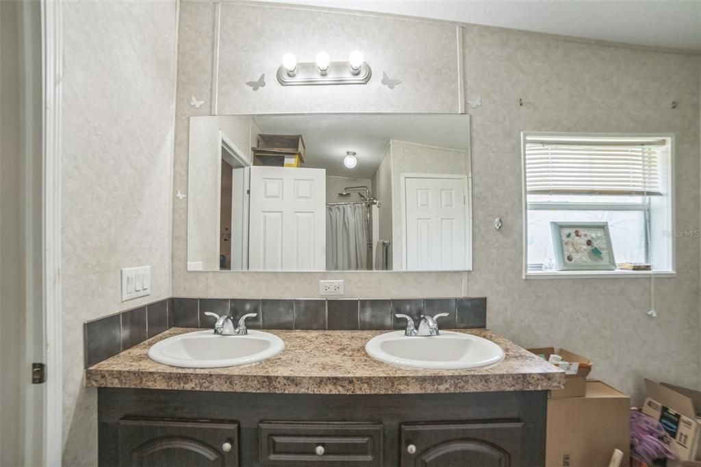 На продажу: $339,500 (3 спален, 2 ванн, 1344 Квадратных фут)