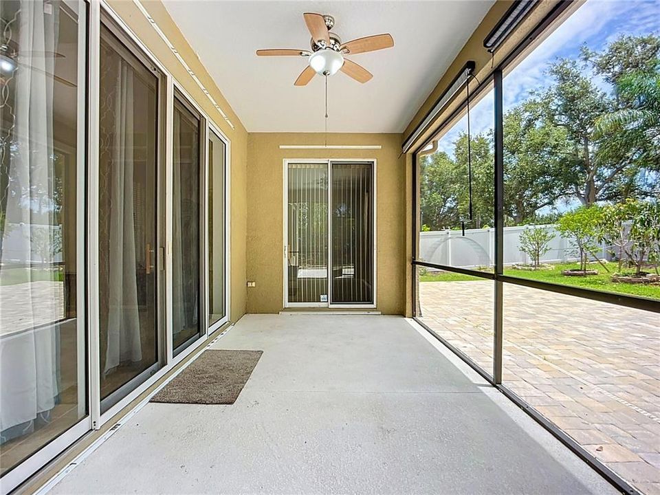 合同活跃: $587,500 (5 贝兹, 3 浴室, 2863 平方英尺)